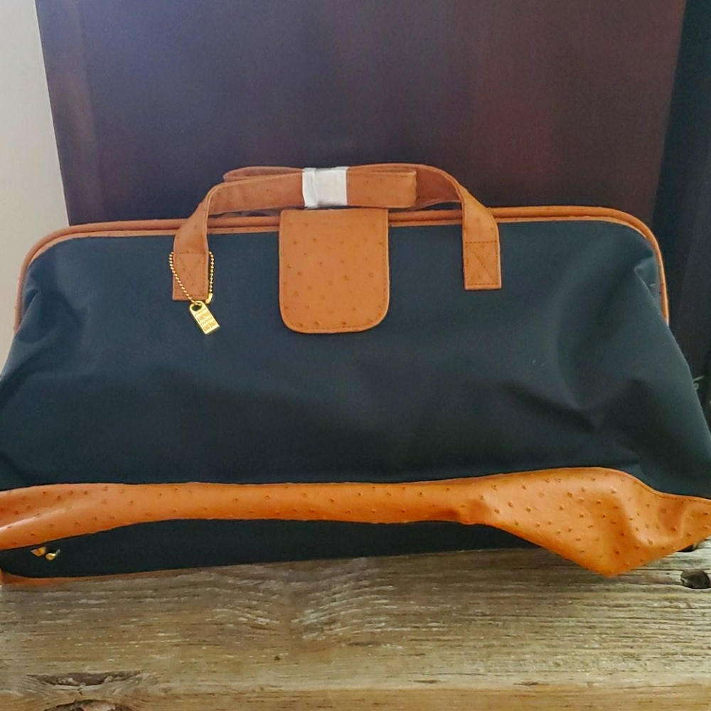 Elizabeth Ardennes Black and Tan Bag
